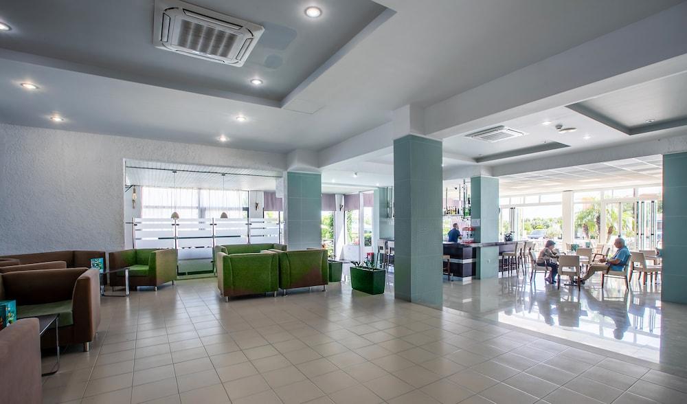 פליראקי Lymberia Hotel מראה חיצוני תמונה
