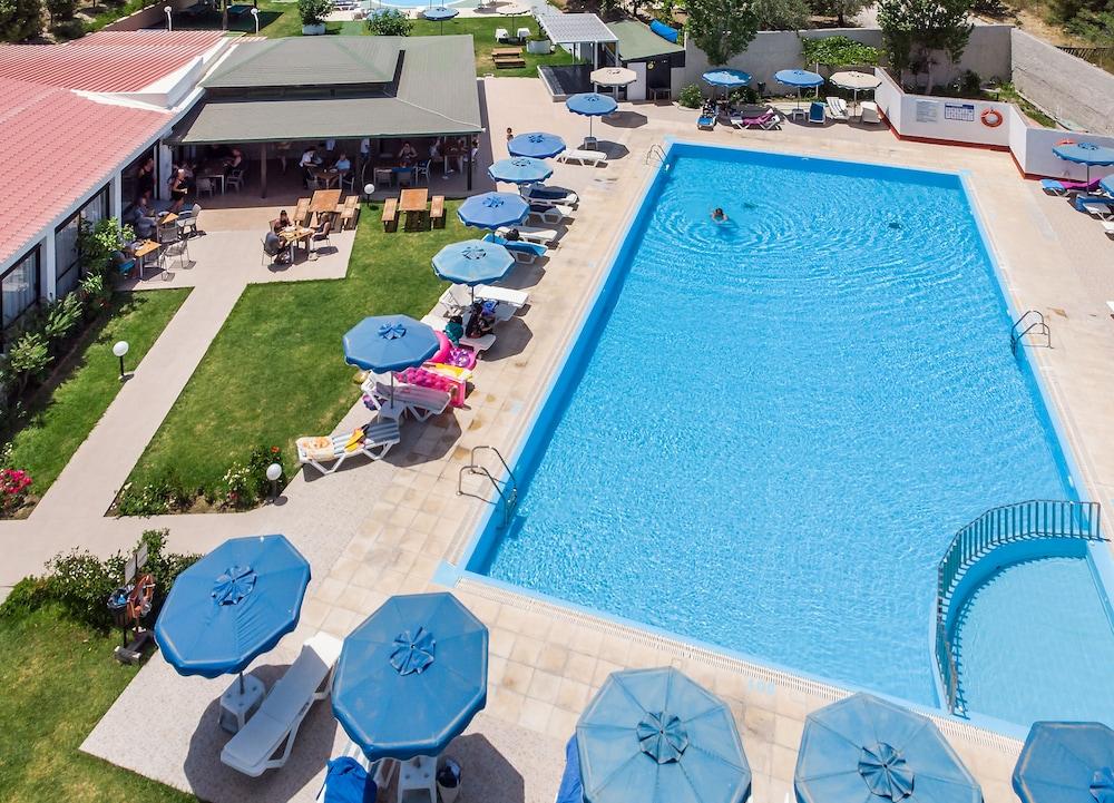 פליראקי Lymberia Hotel מראה חיצוני תמונה