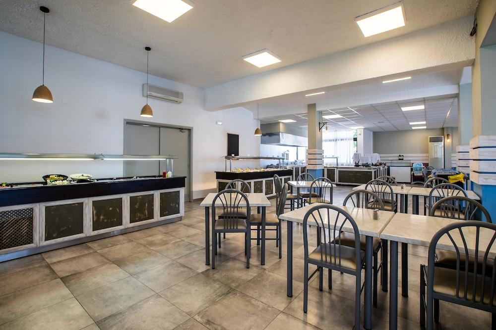 פליראקי Lymberia Hotel מראה חיצוני תמונה