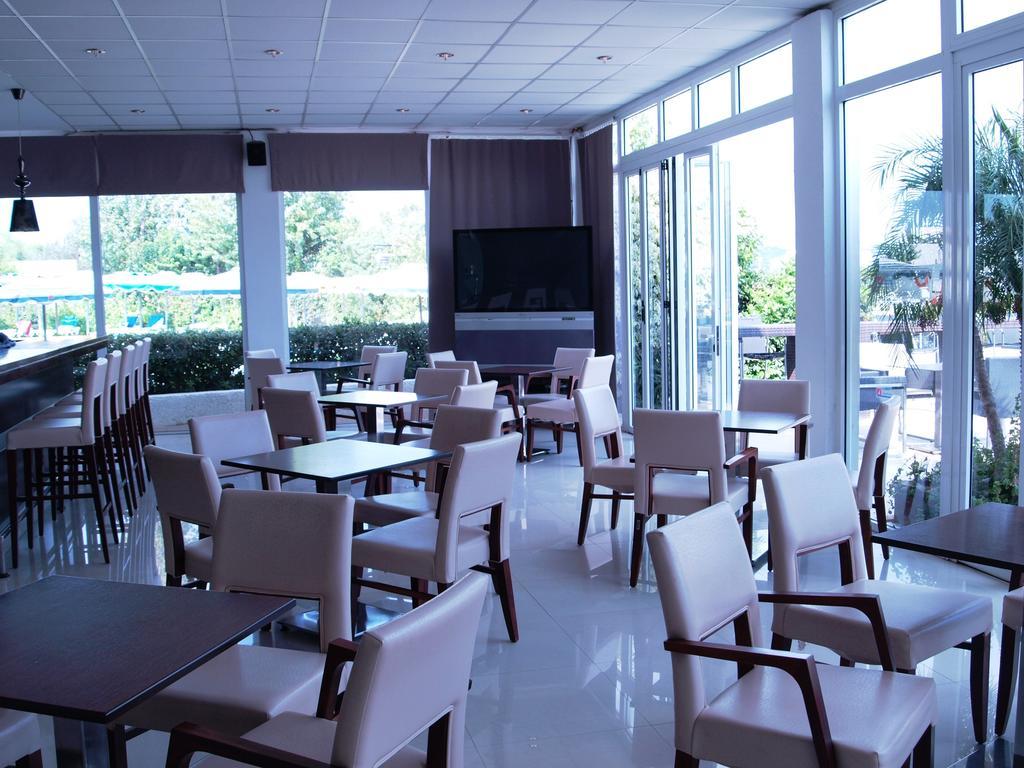 פליראקי Lymberia Hotel מראה חיצוני תמונה