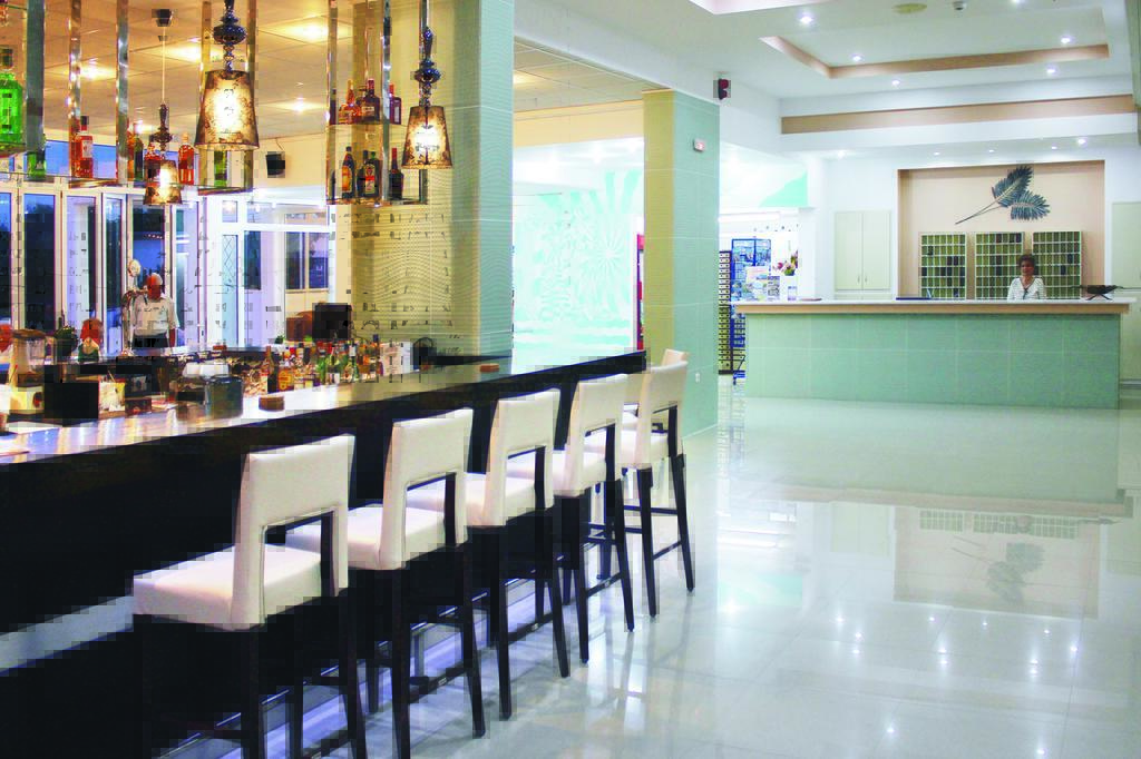 פליראקי Lymberia Hotel מראה חיצוני תמונה