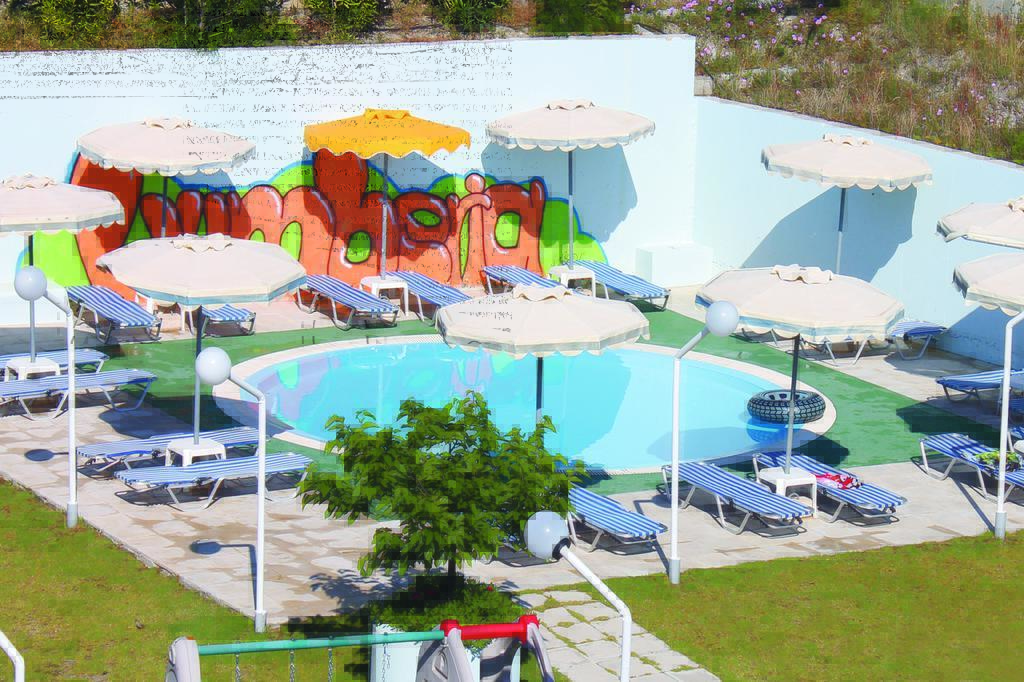 פליראקי Lymberia Hotel מראה חיצוני תמונה